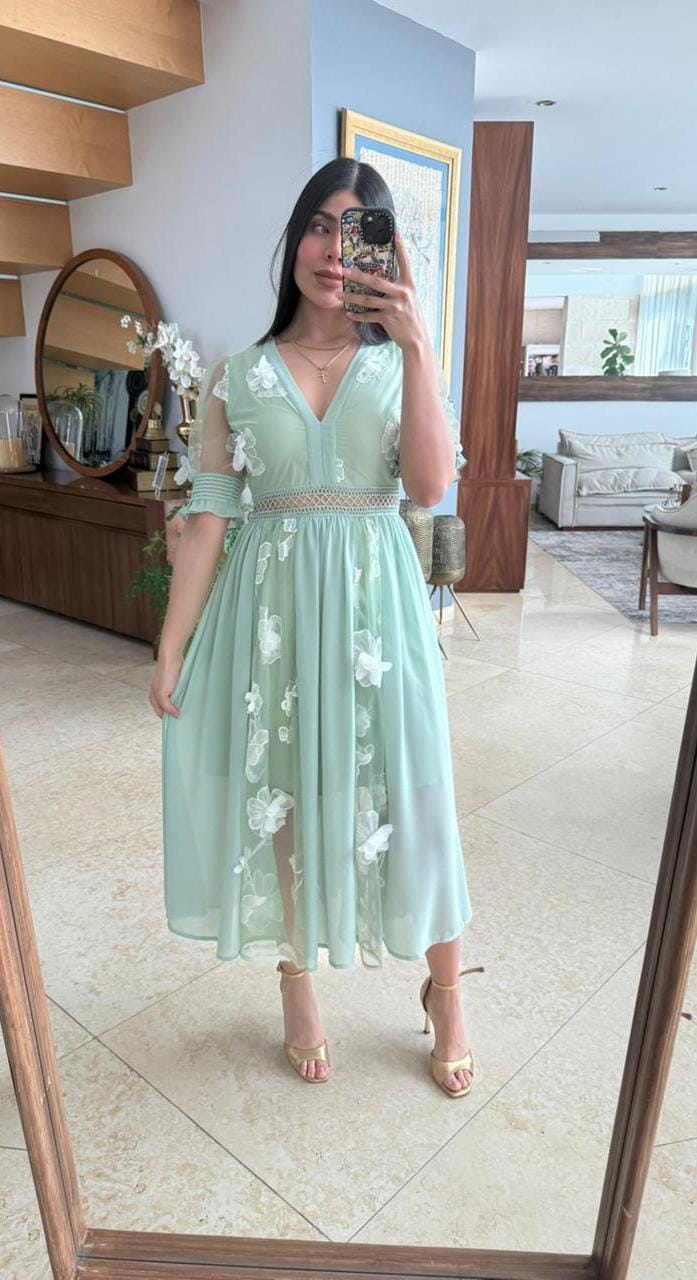 Midi clothing verde flores