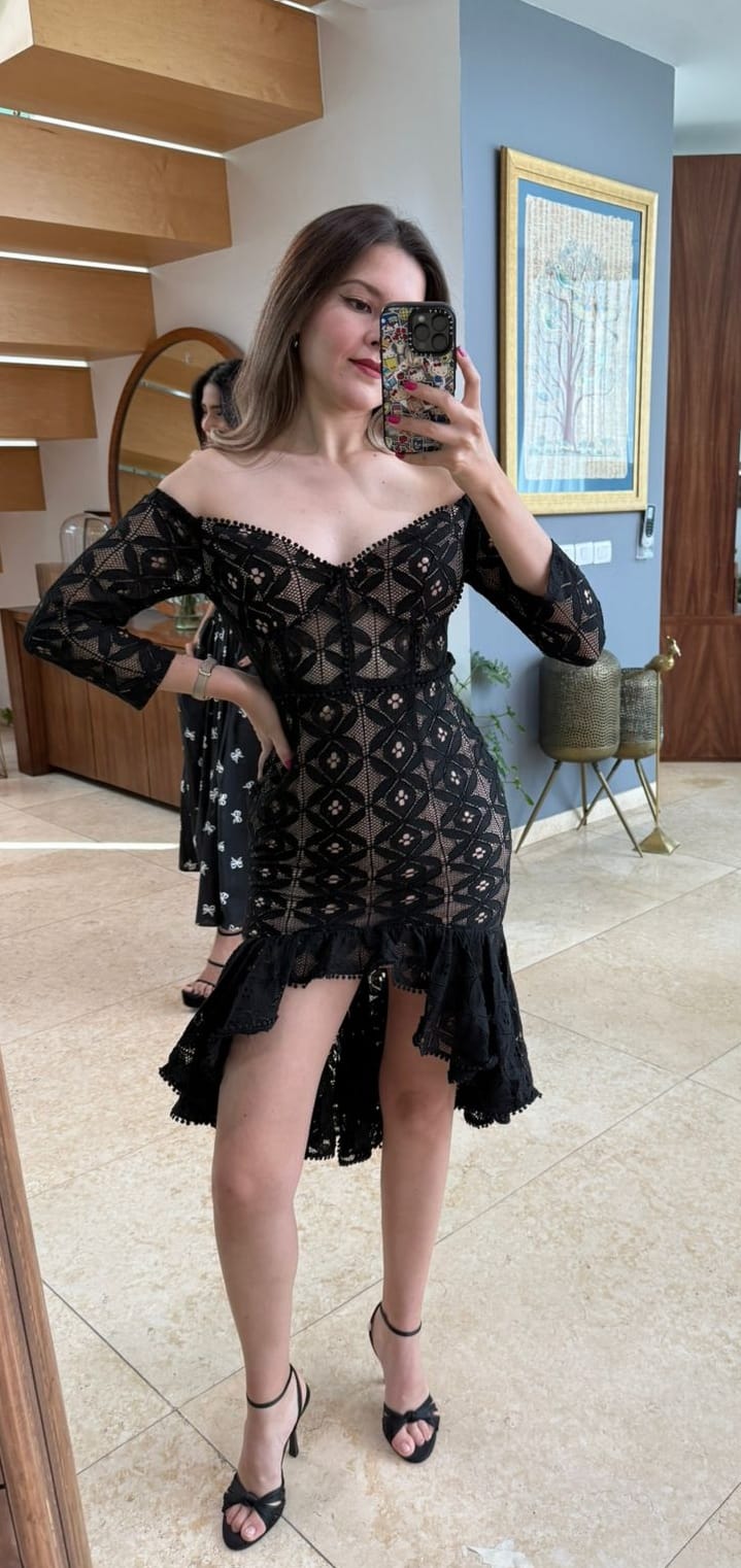 VogueV black